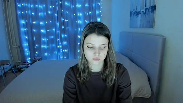 Snapshot of SoniNesti chatting on February 8, 1:33 pm SoniNesti online show from February 8, 1:33 pm