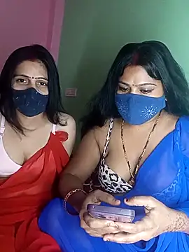 Snapshot of cutee__crazy chatting on October 15, 5:46 pm cutee  crazy online show from October 15, 5:46 pm