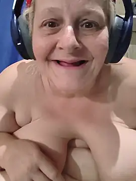 DavisDesires online show from July 24, 12:36 pm