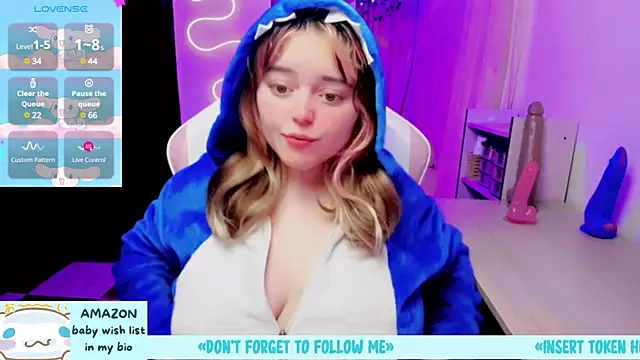 Snapshot of anjana_yuii chatting on December 12, 10:45 am anjana yuii online show from December 12, 10:45 am