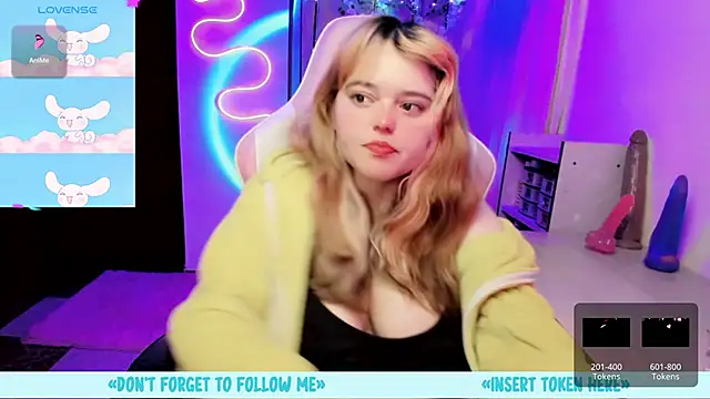 Snapshot of anjana_yuii chatting on March 22, 10:49 am anjana yuii online show from March 22, 10:49 am