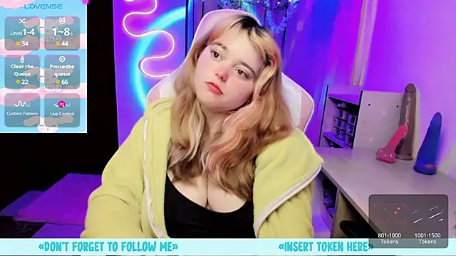 Snapshot of anjana_yuii chatting on March 22, 1:52 pm anjana yuii online show from March 22, 1:52 pm