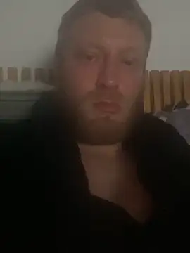 Snapshot of rippedbritish chatting on March 12, 12:42 am rippedbritish online show from March 12, 12:42 am