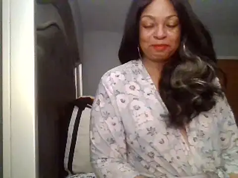 MSweetLindaParks online show from February 1, 11:48 pm