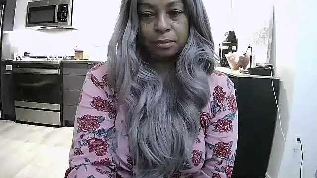 Snapshot of MSweetLindaParks chatting on July 19, 9:13 am MSweetLindaParks online show from July 19, 9:13 am