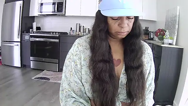 Snapshot of MSweetLindaParks chatting on August 6, 3:03 pm MSweetLindaParks online show from August 6, 3:03 pm