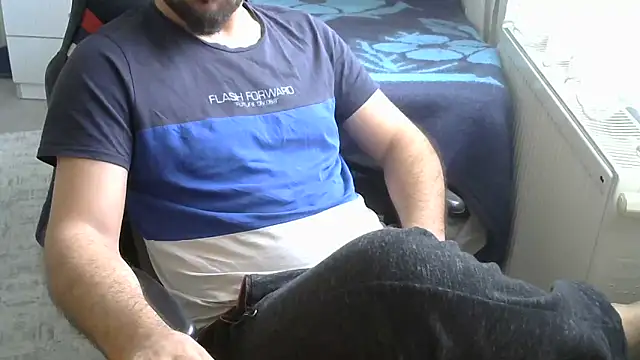 Snapshot of crazybaby5461 chatting on April 2, 10:02 am crazybaby5461 online show from April 2, 10:02 am