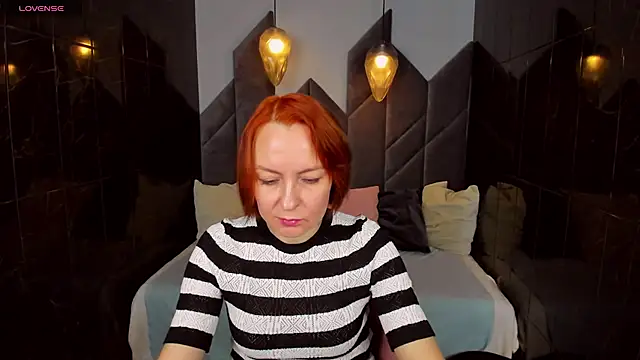 Snapshot of NikaGentle chatting on December 20, 5:36 am NikaGentle online show from December 20, 5:36 am