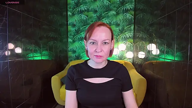 Snapshot of NikaGentle chatting on December 25, 5:48 am NikaGentle online show from December 25, 5:48 am