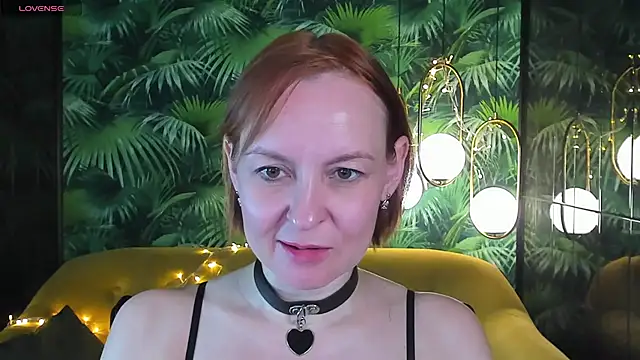 Snapshot of NikaGentle chatting on January 3, 11:46 am NikaGentle online show from January 3, 11:46 am