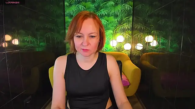 Snapshot of NikaGentle chatting on January 8, 8:27 am NikaGentle online show from January 8, 8:27 am