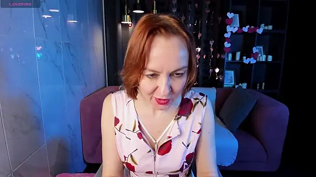 Snapshot of NikaGentle chatting on February 17, 8:41 am NikaGentle online show from February 17, 8:41 am