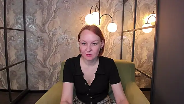 Snapshot of NikaGentle chatting on March 10, 11:42 am NikaGentle online show from March 10, 11:42 am