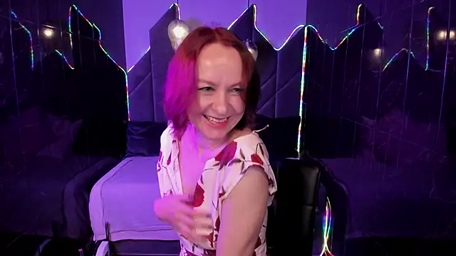 Snapshot of NikaGentle chatting on October 20, 5:41 am NikaGentle online show from October 20, 5:41 am