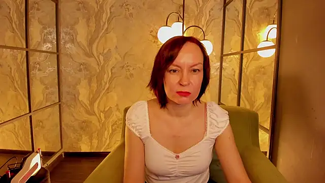 Snapshot of NikaGentle chatting on December 2, 5:46 am NikaGentle online show from December 2, 5:46 am