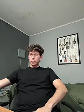 Snapshot of saint_not chatting on April 2, 5:27 am saint not online show from April 2, 5:27 am