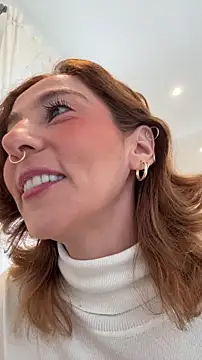 Evangelyne 1 online show from November 16, 1:39 pm