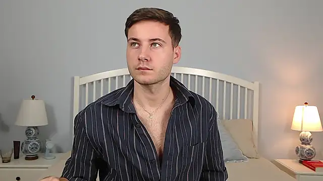 Snapshot of JustinMorrisX chatting on October 2, 2:13 pm JustinMorrisX online show from October 2, 2:13 pm