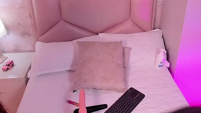 ambar sullivan online show from February 27, 2:54 pm