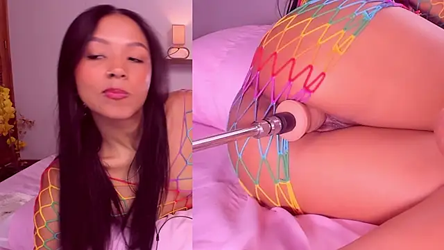 Snapshot of Ellie_Ebony chatting on January 24, 4:39 pm Ellie Ebony online show from January 24, 4:39 pm