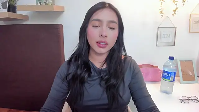 isabella jade online show from February 5, 7:20 pm