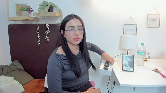 isabella jade online show from February 25, 6:53 pm