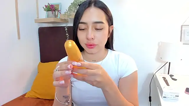 isabella jade online show from March 15, 1:07 pm