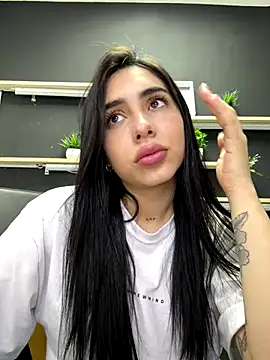 isabella jade online show from November 6, 1:45 pm