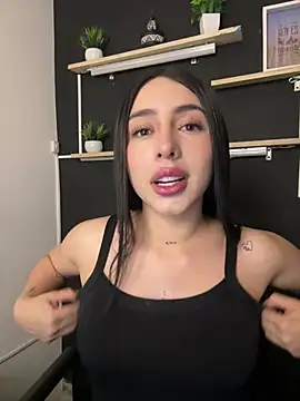 isabella jade online show from February 6, 7:06 pm