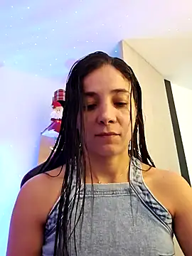 miaeyes online show from December 31, 1:41 pm