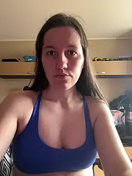 Snapshot of Nicole-Ray chatting on March 4, 8:35 am Nicole-Ray online show from March 4, 8:35 am