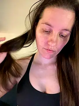 Snapshot of Nicole-Ray chatting on October 28, 8:29 am Nicole-Ray online show from October 28, 8:29 am