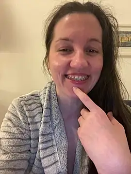 Snapshot of Nicole-Ray chatting on March 4, 8:59 pm Nicole-Ray online show from March 4, 8:59 pm