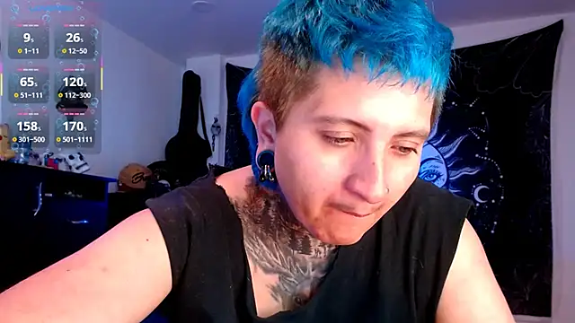 Snapshot of Marieblueeyes chatting on January 27, 8:39 pm Marieblueeyes online show from January 27, 8:39 pm