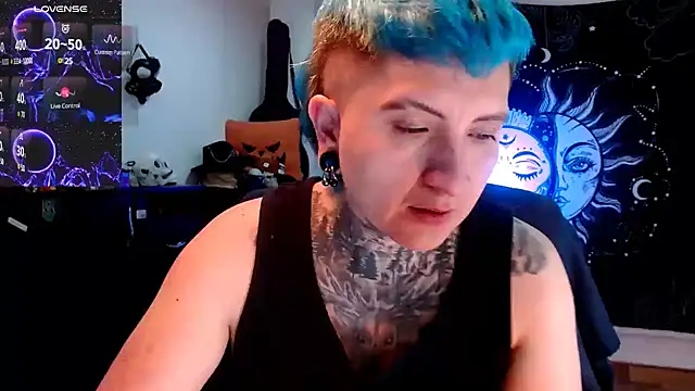 Snapshot of Marieblueeyes chatting on February 9, 12:06 am Marieblueeyes online show from February 9, 12:06 am