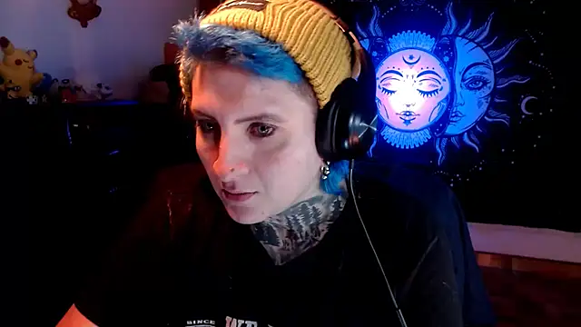 Snapshot of Marieblueeyes chatting on February 21, 4:51 am Marieblueeyes online show from February 21, 4:51 am