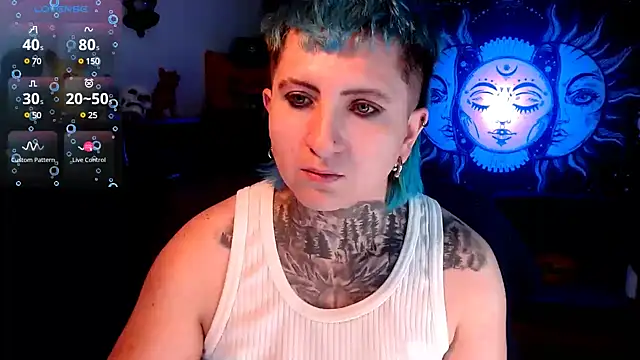 Snapshot of Marieblueeyes chatting on March 5, 1:42 am Marieblueeyes online show from March 5, 1:42 am