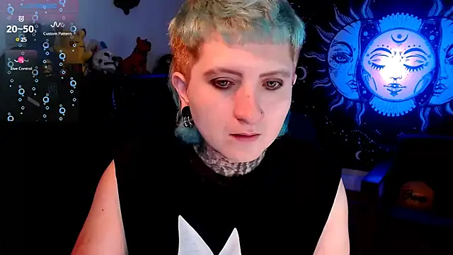 Snapshot of Marieblueeyes chatting on March 15, 2:46 am Marieblueeyes online show from March 15, 2:46 am