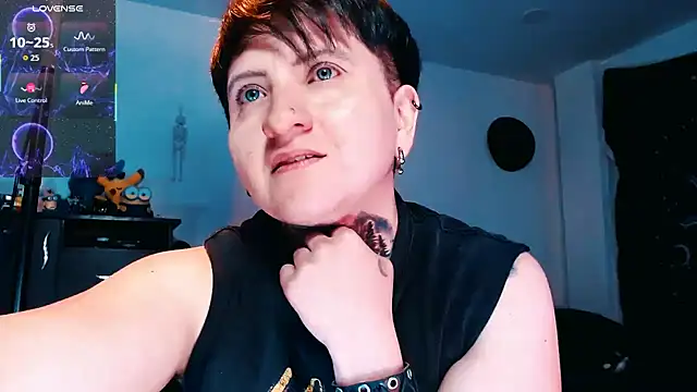 Snapshot of Marieblueeyes chatting on October 22, 12:00 am Marieblueeyes online show from October 22, 12:00 am