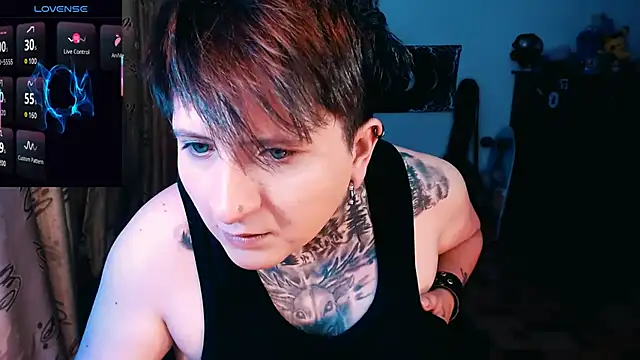 Snapshot of Marieblueeyes chatting on October 27, 11:20 pm Marieblueeyes online show from October 27, 11:20 pm