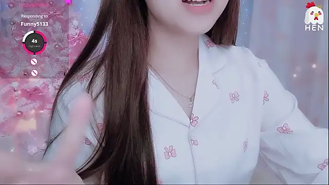 hen237 online show from December 18, 6:14 pm