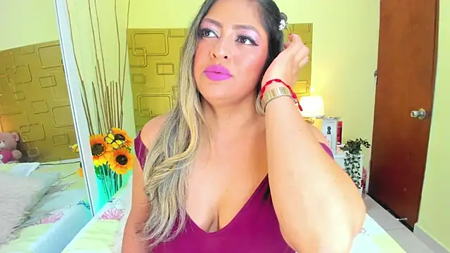 Snapshot of Julia_Haye chatting on January 19, 4:54 am Julia Haye online show from January 19, 4:54 am