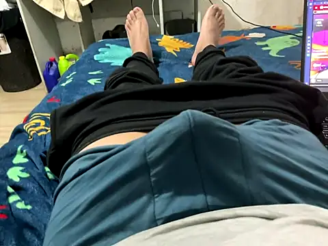 Snapshot of elvis0966 chatting on September 22, 3:41 am elvis0966 online show from September 22, 3:41 am