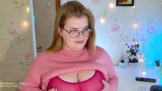 sinnamon  online show from November 7, 4:18 pm