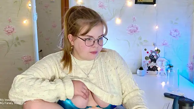 sinnamon  online show from November 10, 5:12 pm