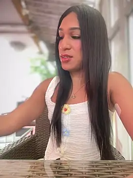 Ashly Miller online show from October 1, 8:04 pm