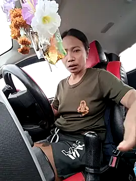 Snapshot of KinkyKit_May chatting on December 12, 6:47 am KinkyKit May online show from December 12, 6:47 am