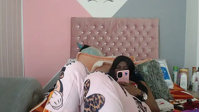 Snapshot of Negrabig chatting on March 15, 9:30 am Negrabig online show from March 15, 9:30 am