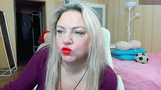 Snapshot of PamHardFuck chatting on March 9, 9:03 pm PamHardFuck online show from March 9, 9:03 pm