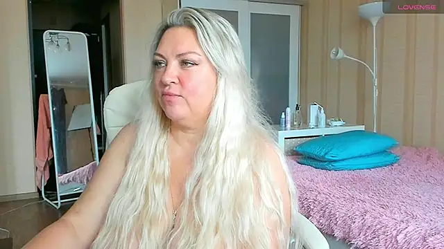 Snapshot of PamHardFuck chatting on October 4, 11:08 am PamHardFuck online show from October 4, 11:08 am